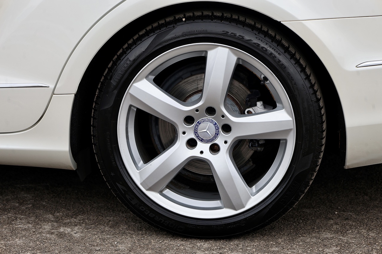 Mercedes-Benz CLS 350 CDI Shooting Brake 1 Former Keeper + Full Service History + Outstanding Condition - Large 35