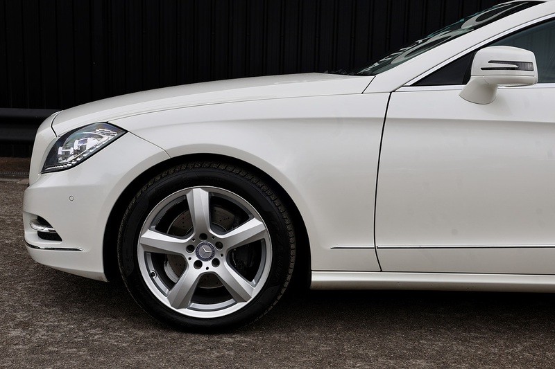 Mercedes-Benz CLS 350 CDI Shooting Brake 1 Former Keeper + Full Service History + Outstanding Condition Image 30