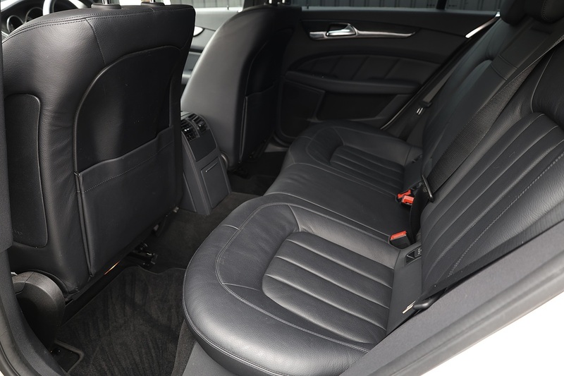 Mercedes-Benz CLS 350 CDI Shooting Brake 1 Former Keeper + Full Service History + Outstanding Condition Image 39
