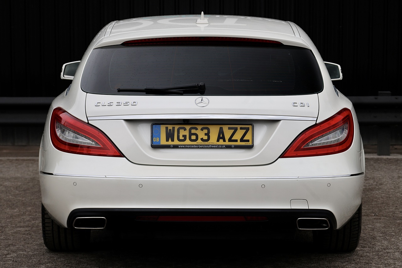 Mercedes-Benz CLS 350 CDI Shooting Brake 1 Former Keeper + Full Service History + Outstanding Condition - Large 4