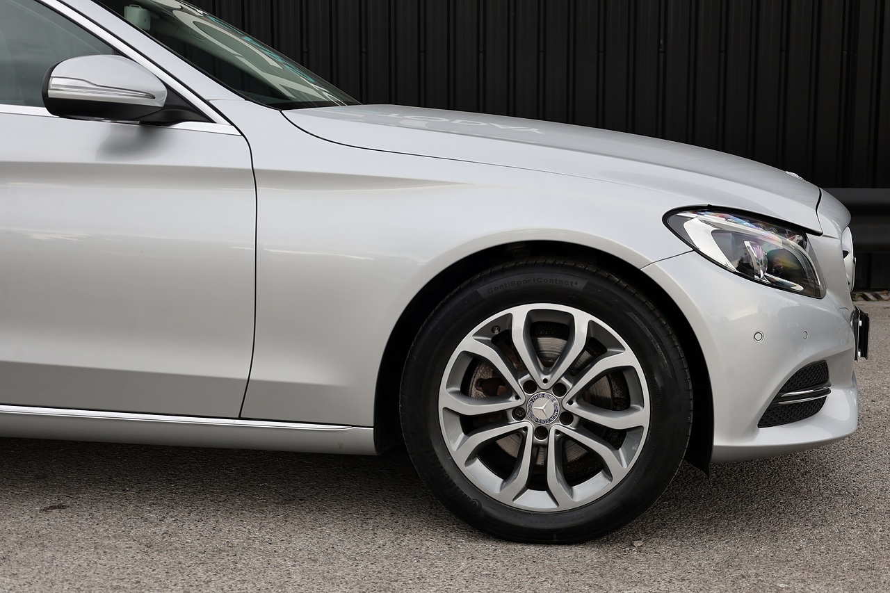 Mercedes-Benz C220 CDI Sport Full Mercedes Main Dealer History + Euro 6 + £20 RFL - Large 23