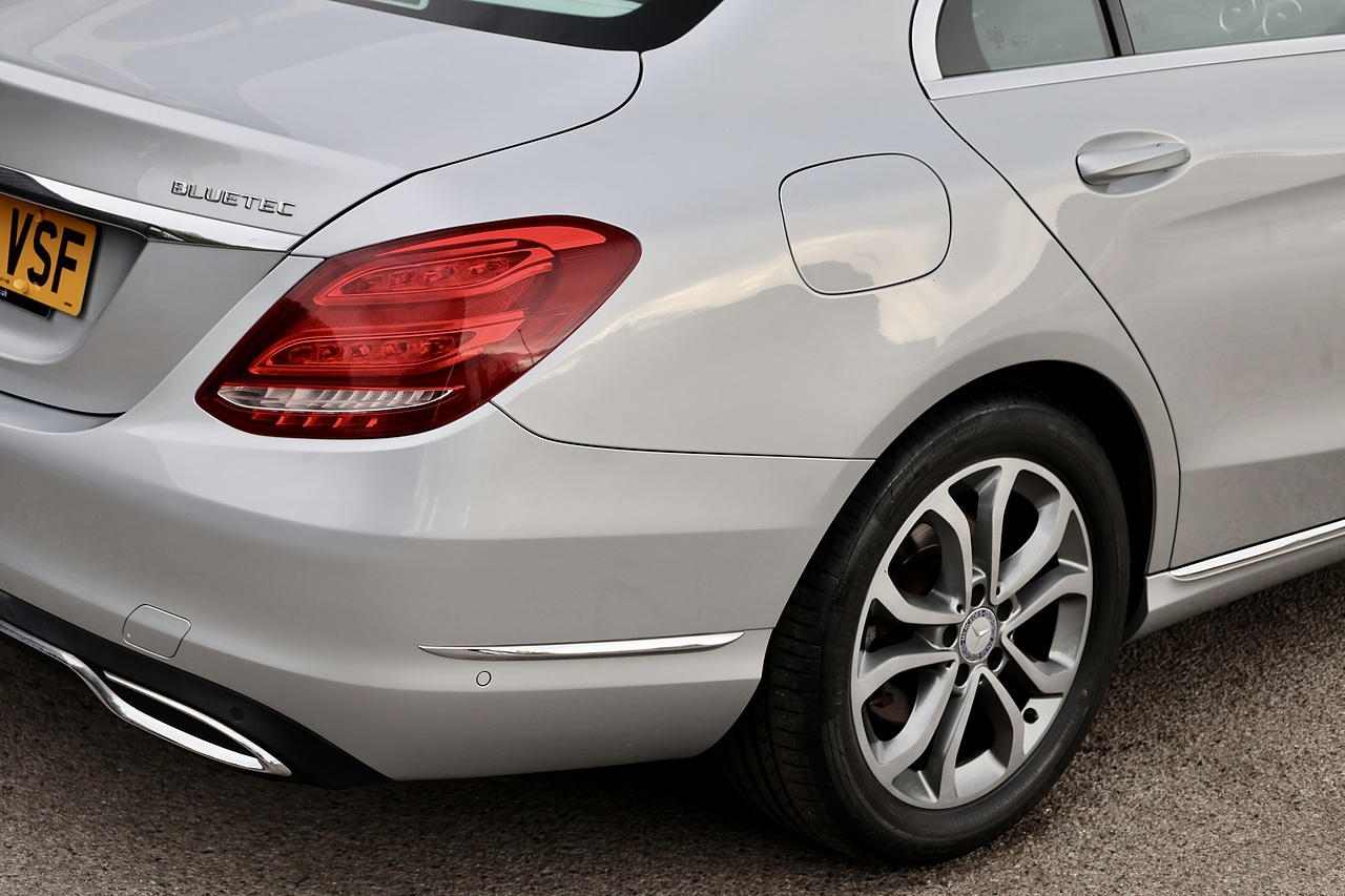 Mercedes-Benz C220 CDI Sport Full Mercedes Main Dealer History + Euro 6 + £20 RFL - Large 21