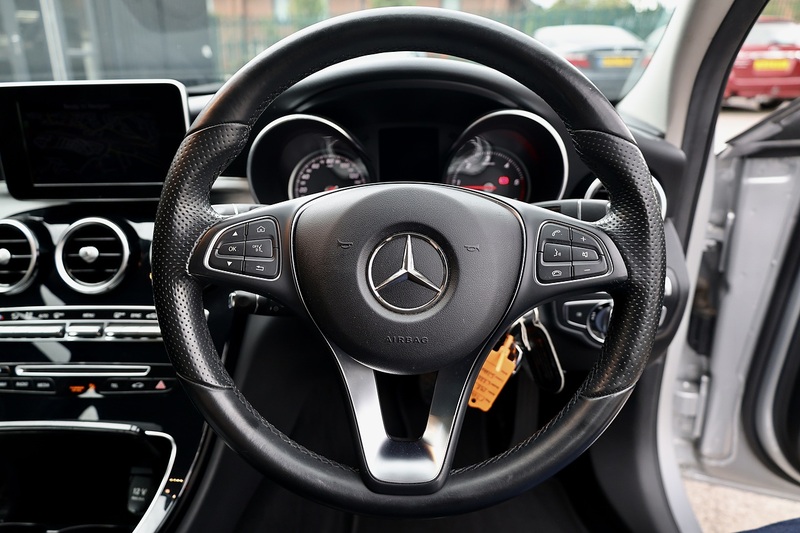 Mercedes-Benz C220 CDI Sport Full Mercedes Main Dealer History + Euro 6 + £20 RFL Image 33