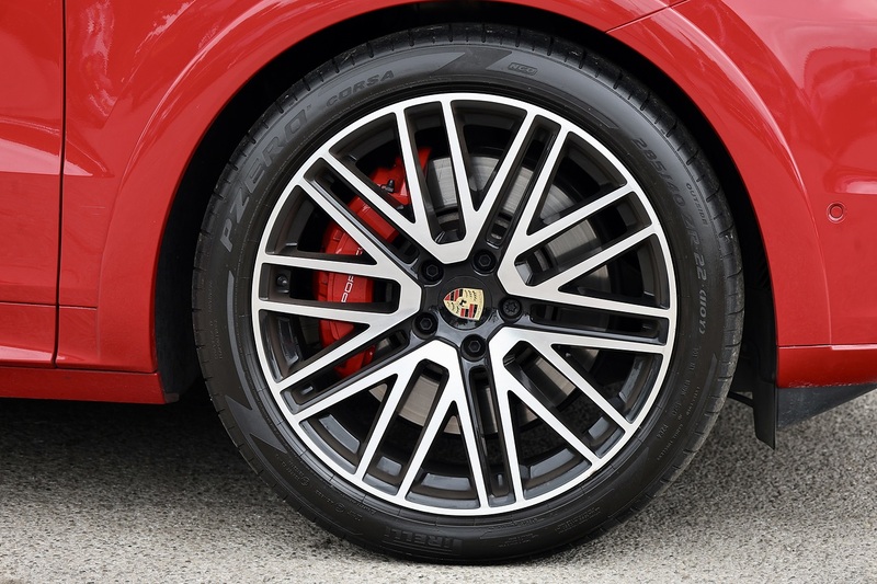 Porsche Cayenne Coupe GTS Porsche Warranty to 2028 + Huge Specification Image 41