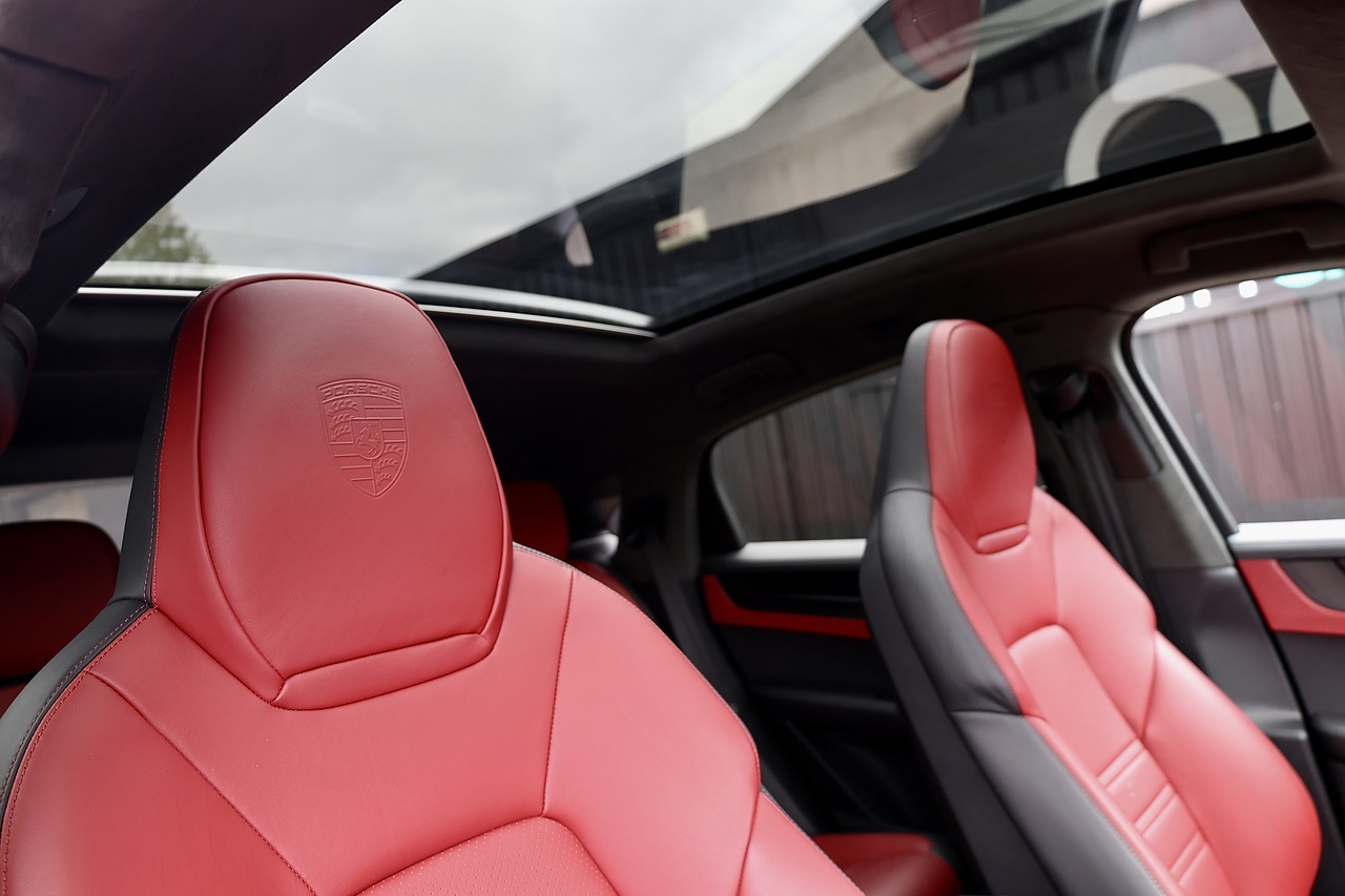 Porsche Cayenne Coupe GTS Porsche Warranty to 2028 + Huge Specification - Large 35