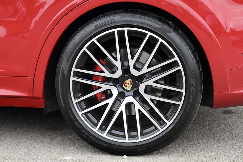 Porsche Cayenne Coupe GTS Porsche Warranty to 2028 + Huge Specification Image 40