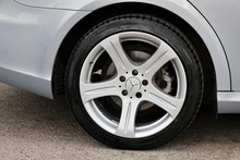 Mercedes-Benz CLS 500 CLS 500 5.0 4dr Saloon Automatic Petrol - Thumb 40
