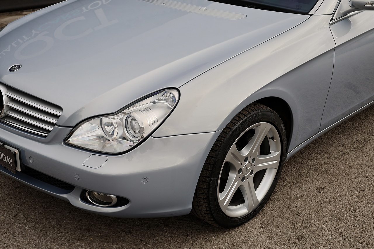 Mercedes-Benz CLS 500 CLS 500 5.0 4dr Saloon Automatic Petrol - Large 35