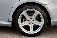 Mercedes-Benz CLS 500 CLS 500 5.0 4dr Saloon Automatic Petrol - Thumb 41