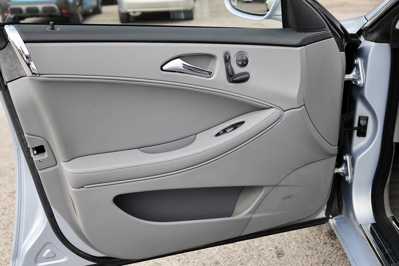 Mercedes-Benz CLS 500 CLS 500 5.0 4dr Saloon Automatic Petrol Image 16