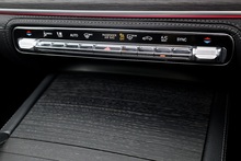 Mercedes-Benz GLE 400d AMG Line Premium Plus 1 Former Keeper + 7 Seats + Pano Roof + Burmester - Thumb 25