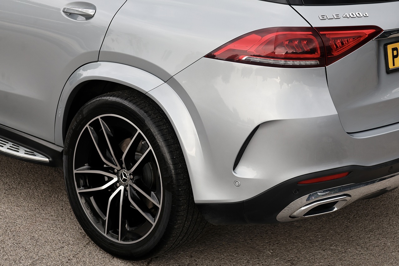 Mercedes-Benz GLE 400d AMG Line Premium Plus 1 Former Keeper + 7 Seats + Pano Roof + Burmester - Large 32