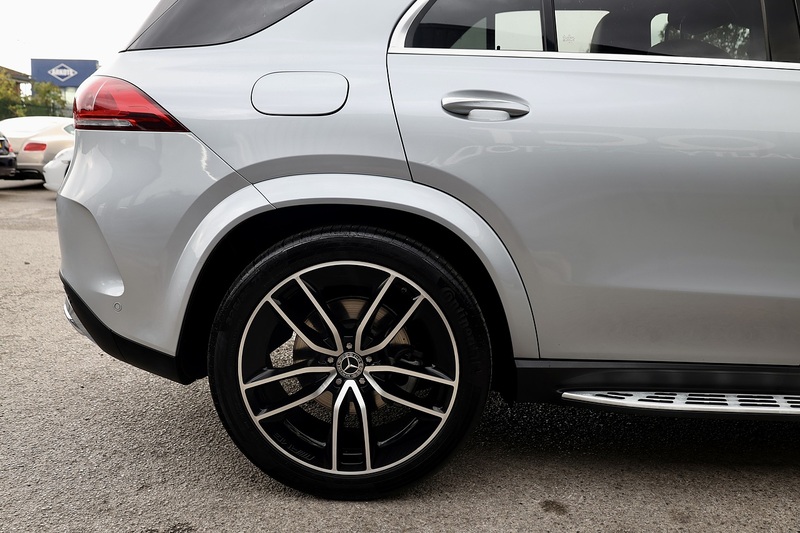 Mercedes-Benz GLE 400d AMG Line Premium Plus 1 Former Keeper + 7 Seats + Pano Roof + Burmester Image 39