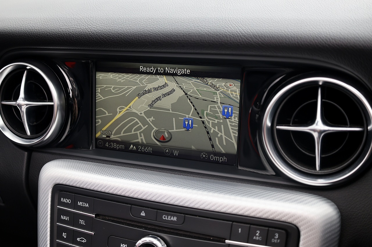 Mercedes-Benz SLC 250d AMG Line 2 Former Keepers + Full Service History + Pano Roof + AirScarf + AirGuide - Large 10