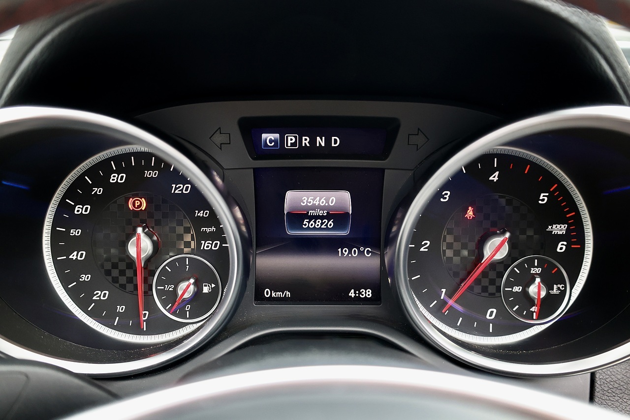 Mercedes-Benz SLC 250d AMG Line 2 Former Keepers + Full Service History + Pano Roof + AirScarf + AirGuide - Large 17