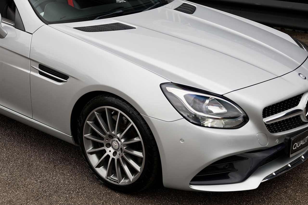 Mercedes-Benz SLC 250d AMG Line 2 Former Keepers + Full Service History + Pano Roof + AirScarf + AirGuide - Large 23