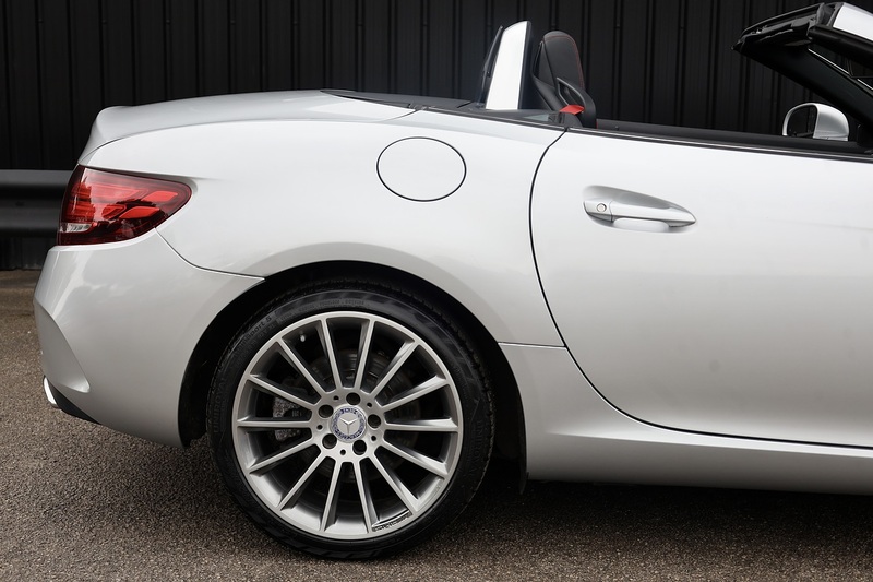 Mercedes-Benz SLC 250d AMG Line 2 Former Keepers + Full Service History + Pano Roof + AirScarf + AirGuide Image 21