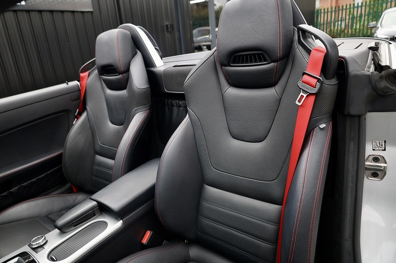 Mercedes-Benz SLC 250d AMG Line 2 Former Keepers + Full Service History + Pano Roof + AirScarf + AirGuide Image 16