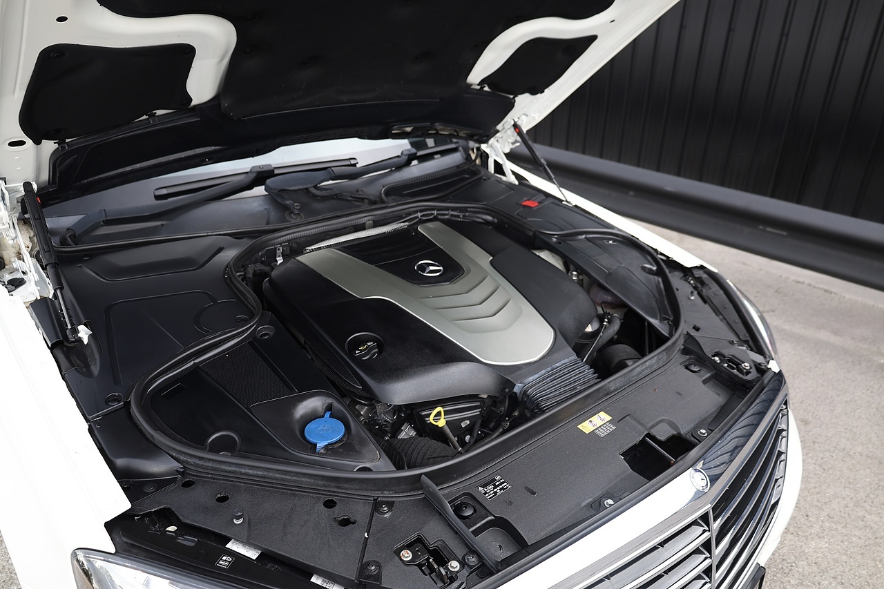 Mercedes-Benz S350d AMG Line Full Mercedes Main Dealer Service History - Large 18
