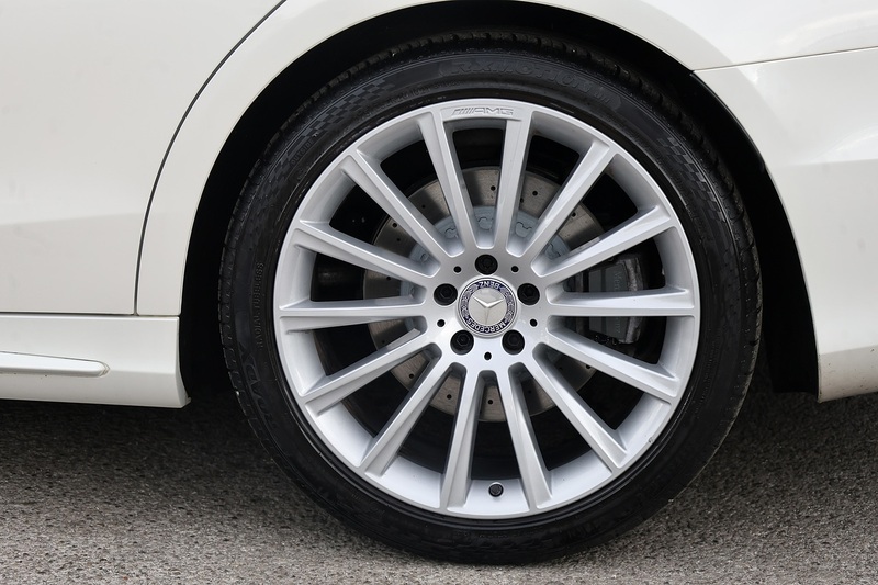 Mercedes-Benz S350d AMG Line Full Mercedes Main Dealer Service History Image 33