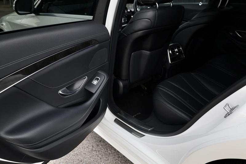 Mercedes-Benz S350d AMG Line Full Mercedes Main Dealer Service History Image 39