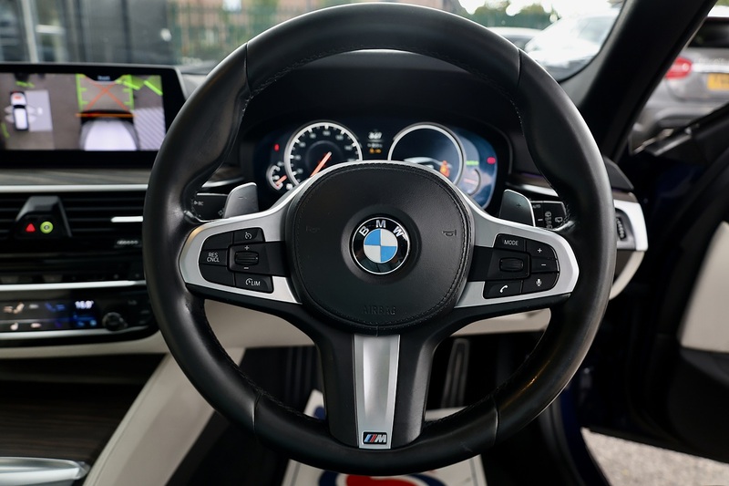 BMW 540i M Sport Touring 1 Former Keeper + £16,000 Cost Options Image 24