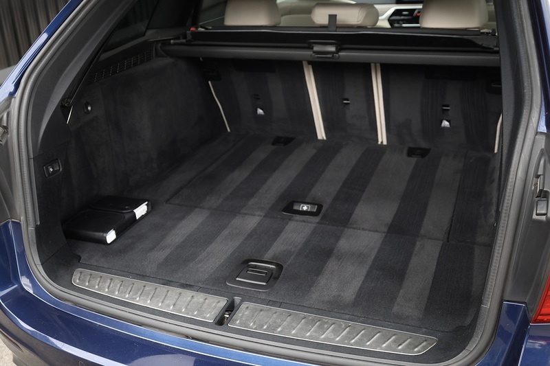 BMW 540i M Sport Touring 1 Former Keeper + £16,000 Cost Options Image 35