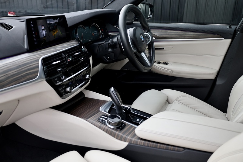 BMW 540i M Sport Touring 1 Former Keeper + £16,000 Cost Options Image 7