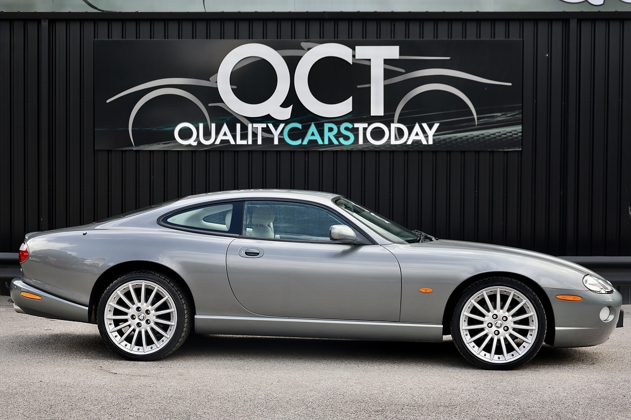 Jaguar XK8 4.2 V8 Coupe + Final Facelift + Rare Specification - Large 5