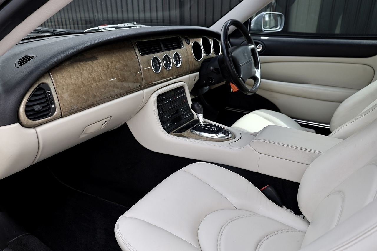 Jaguar XK8 4.2 V8 Coupe + Final Facelift + Rare Specification - Large 2