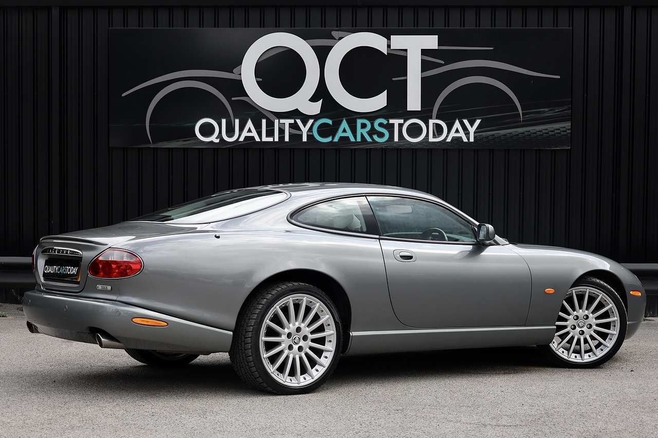 Jaguar XK8 4.2 V8 Coupe + Final Facelift + Rare Specification - Large 11