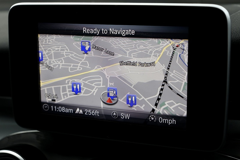 Mercedes-Benz GLC 250d AMG Line Premium 1 Former Keeper + FMBSH + Pano Roof + 360 Cameras Image 13