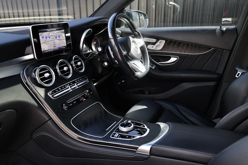 Mercedes-Benz GLC 250d AMG Line Premium 1 Former Keeper + FMBSH + Pano Roof + 360 Cameras Image 8