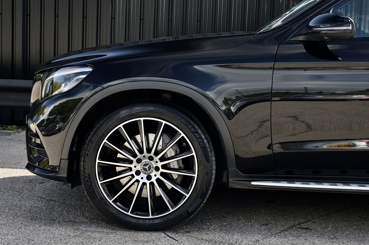 Mercedes-Benz GLC 250d AMG Line Premium 1 Former Keeper + FMBSH + Pano Roof + 360 Cameras - Large 36