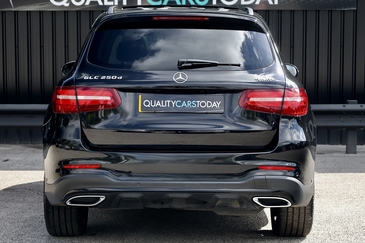 Mercedes-Benz GLC 250d AMG Line Premium 1 Former Keeper + FMBSH + Pano Roof + 360 Cameras - Large 4