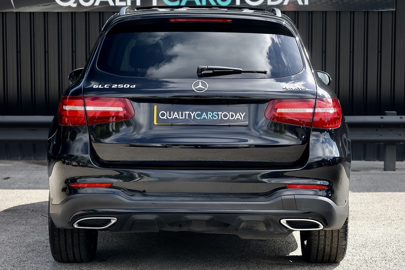 Mercedes-Benz GLC 250d AMG Line Premium 1 Former Keeper + FMBSH + Pano Roof + 360 Cameras Image 4