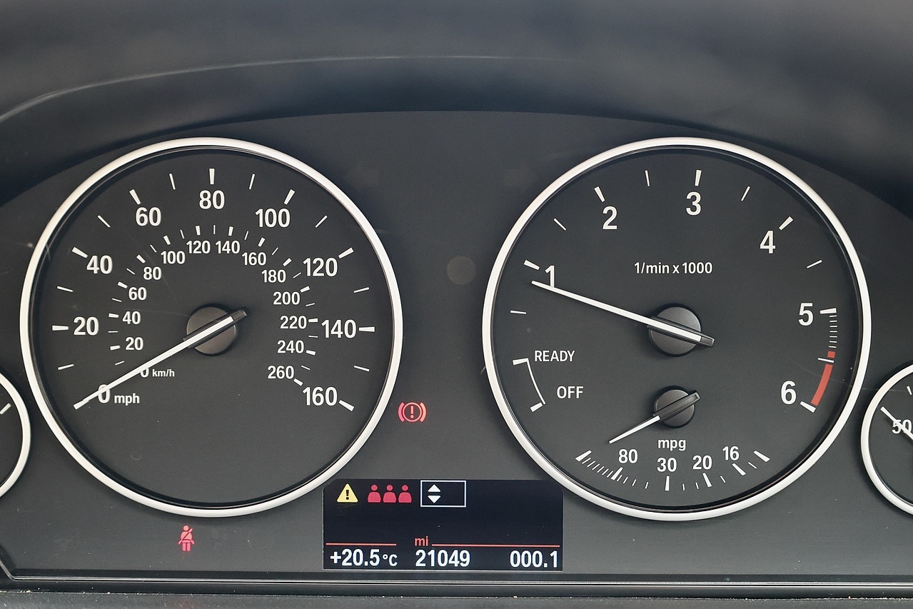 BMW 320d GT Luxury 1 Former Keeper + 21k Miles from New + ULEZ - Large 23