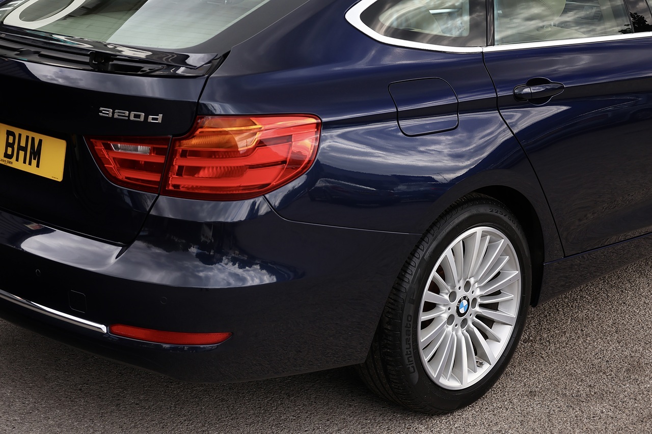 BMW 320d GT Luxury 1 Former Keeper + 21k Miles from New + ULEZ - Large 30