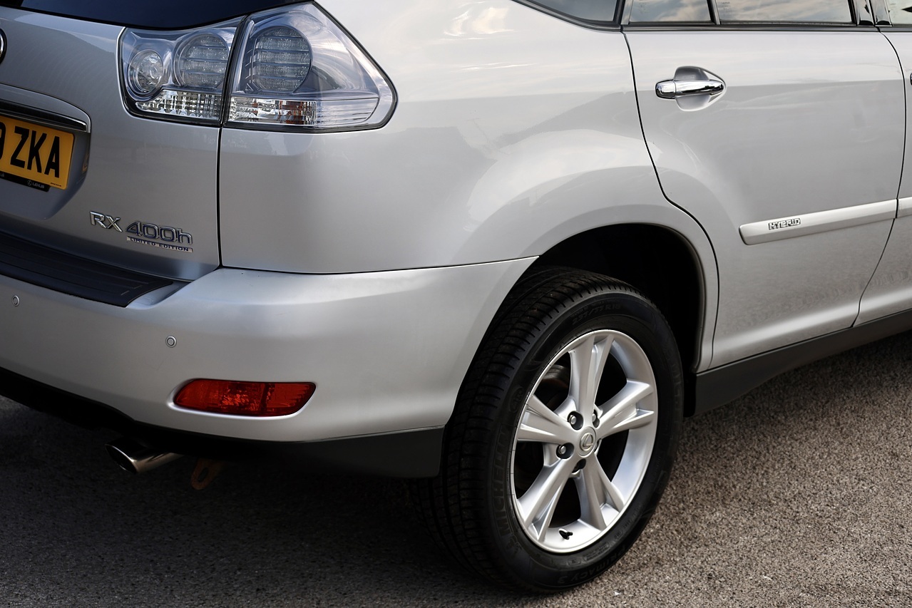 Lexus RX 400h Executive Limited Edition 2 Former Keepers + 16 Lexus Main Dealer Services + Sunroof + Rear Screens - Large 18