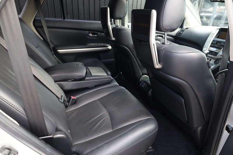 Lexus RX 400h Executive Limited Edition 2 Former Keepers + 16 Lexus Main Dealer Services + Sunroof + Rear Screens Image 8