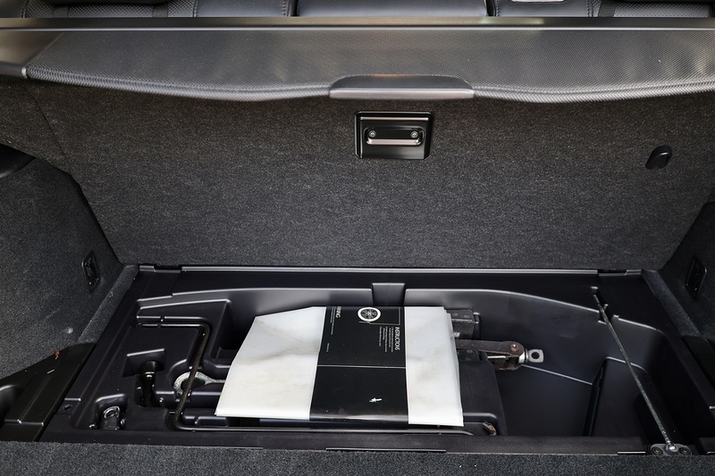 Lexus RX 400h Executive Limited Edition 2 Former Keepers + 16 Lexus Main Dealer Services + Sunroof + Rear Screens Image 22