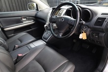 Lexus RX 400h Executive Limited Edition 2 Former Keepers + 16 Lexus Main Dealer Services + Sunroof + Rear Screens - Thumb 7