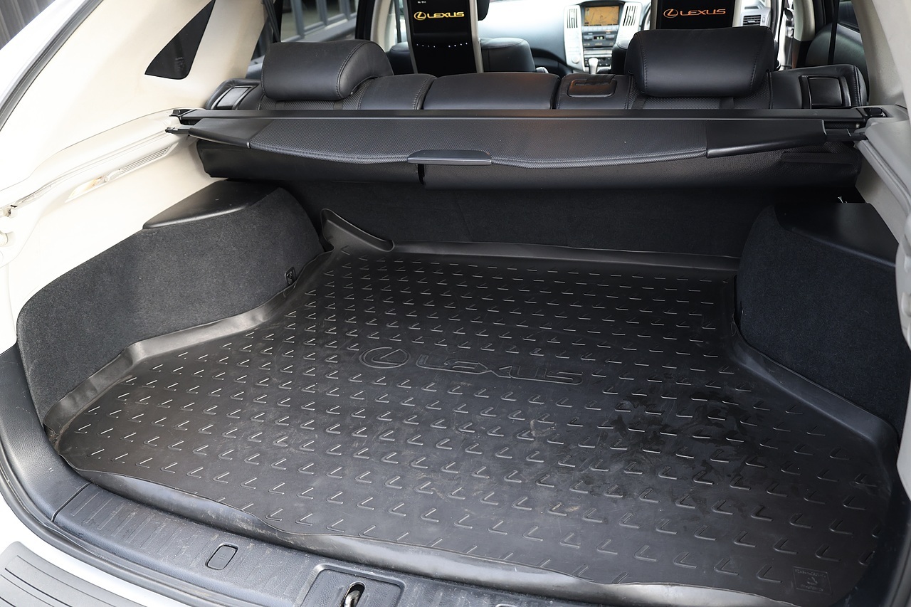 Lexus RX 400h Executive Limited Edition 2 Former Keepers + 16 Lexus Main Dealer Services + Sunroof + Rear Screens - Large 26
