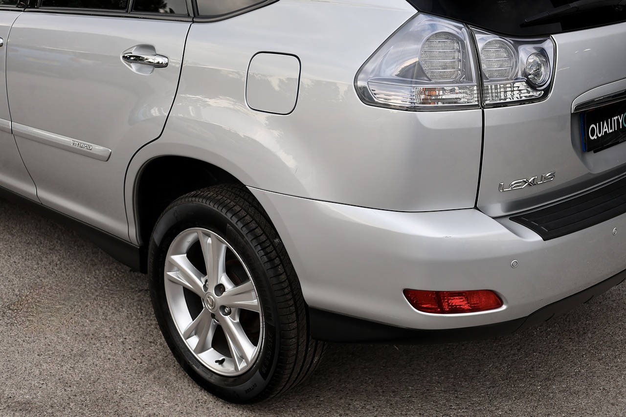 Lexus RX 400h Executive Limited Edition 2 Former Keepers + 16 Lexus Main Dealer Services + Sunroof + Rear Screens - Large 31