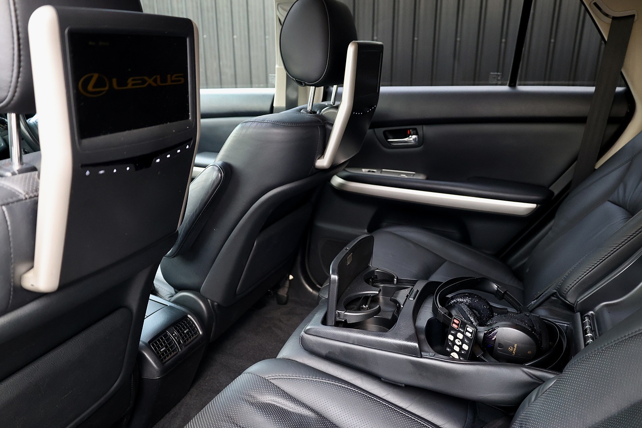 Lexus RX 400h Executive Limited Edition 2 Former Keepers + 16 Lexus Main Dealer Services + Sunroof + Rear Screens - Large 37
