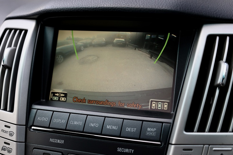 Lexus RX 400h Executive Limited Edition 2 Former Keepers + 16 Lexus Main Dealer Services + Sunroof + Rear Screens Image 39