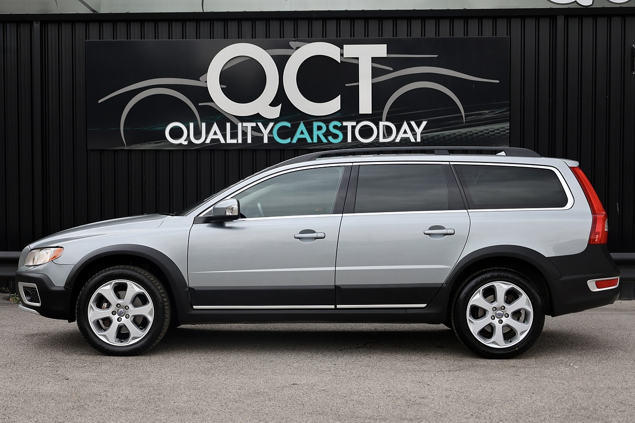 Volvo XC70 D5 SE Premium 2 Former Keepers + 15 Services inc.Timing Belt - Large 1