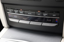 Mercedes-Benz E350 CDI Coupe SE 1 Former Keeper + 14 Mercedes Main Dealer Services - Thumb 14