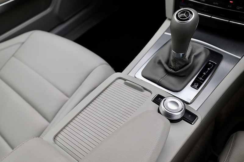 Mercedes-Benz E350 CDI Coupe SE 1 Former Keeper + 14 Mercedes Main Dealer Services Image 15