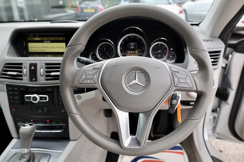 Mercedes-Benz E350 CDI Coupe SE 1 Former Keeper + 14 Mercedes Main Dealer Services Image 18